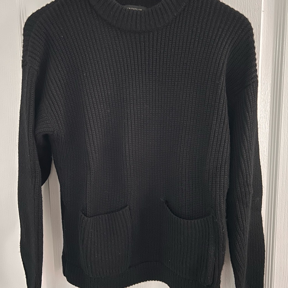 Anne Taylor women's Black Ribbed Sweater with Pockets size S.